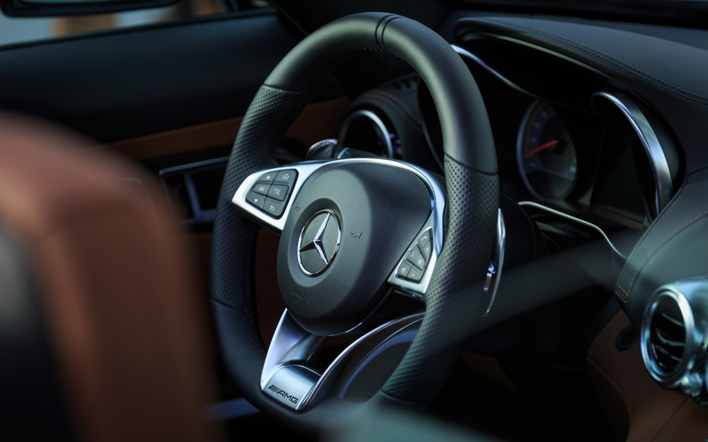 A new, smarter steering wheel that feels your touch