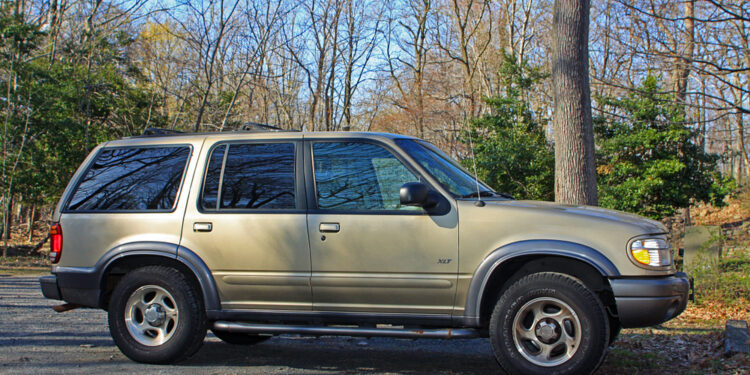Our Love For The 2004 Ford Explorer