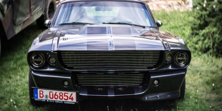 What Are The Differences Between A Muscle Car And A Pony Car?
